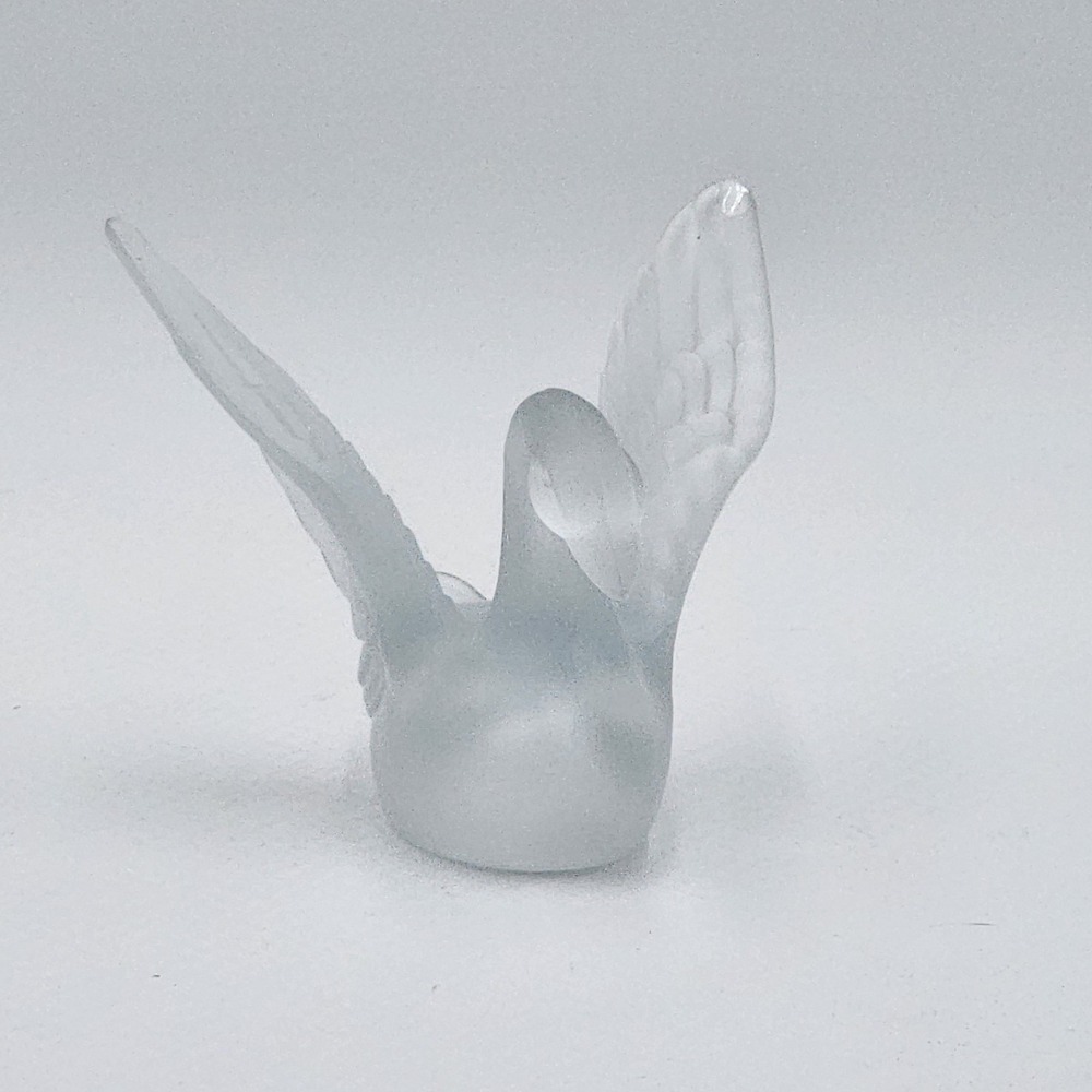Vintage Frosted Satin Glass Swan Figurine White Glass Bird Decor Accent Read